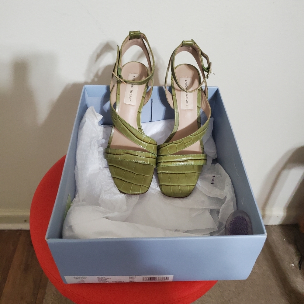 ANTONIO MELANI Grettell Strappy Sandle, Size 6